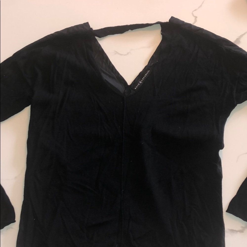 Rock & Republic long sleeve top SZ Medium